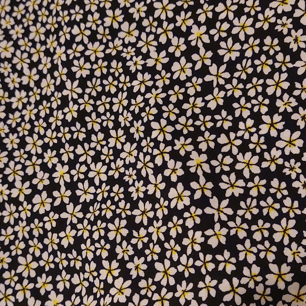 Diasy Flowy Tank by Forever 21 Size Large